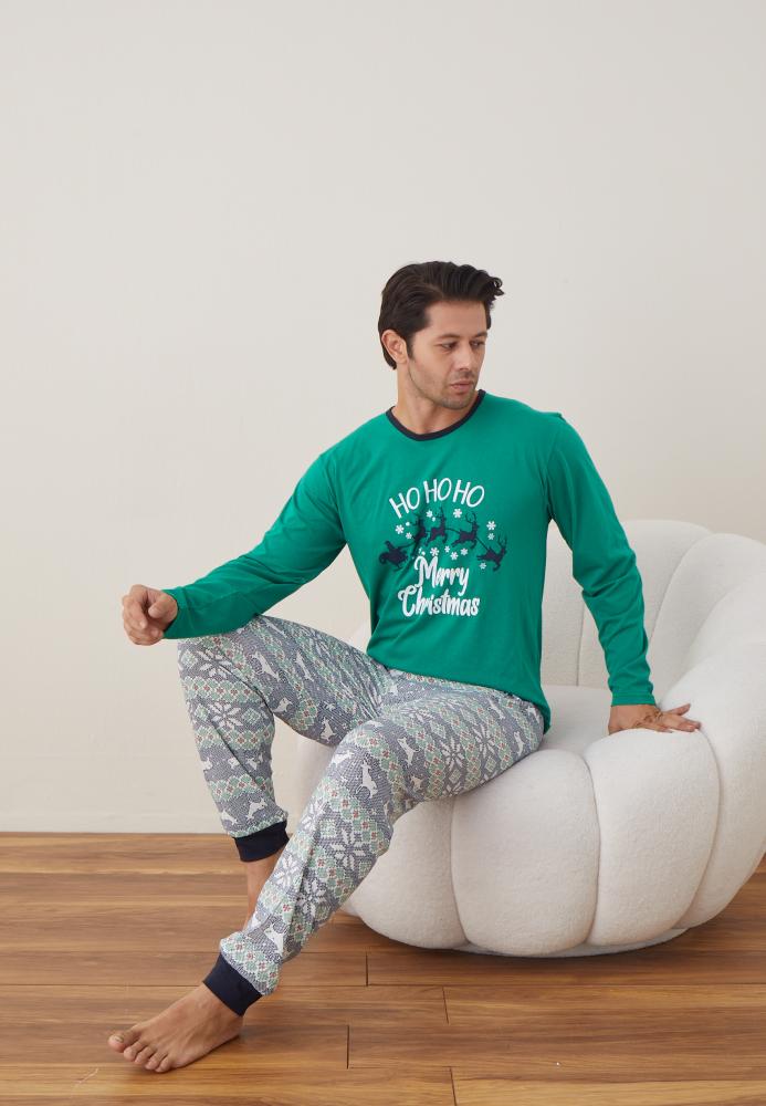 Pijama barbati Craciun "HO HO " maneca lunga ,pantaloni lungi,Culoare Verde, Engros